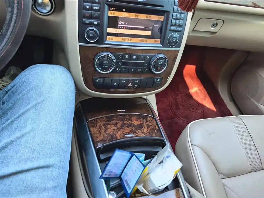 Mercedes-Benz R-class