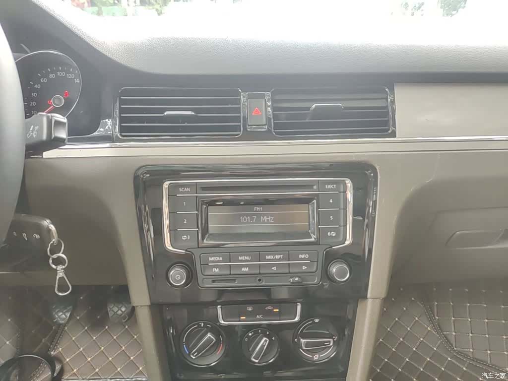 Volkswagen Bora, 2014 13
