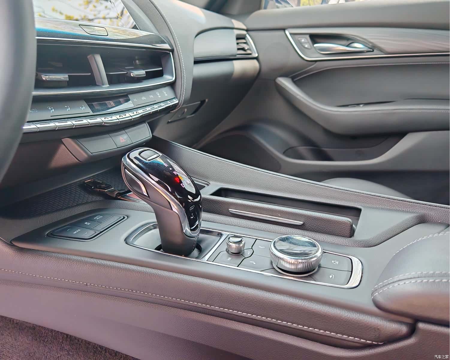 Cadillac CT5, 2022 12