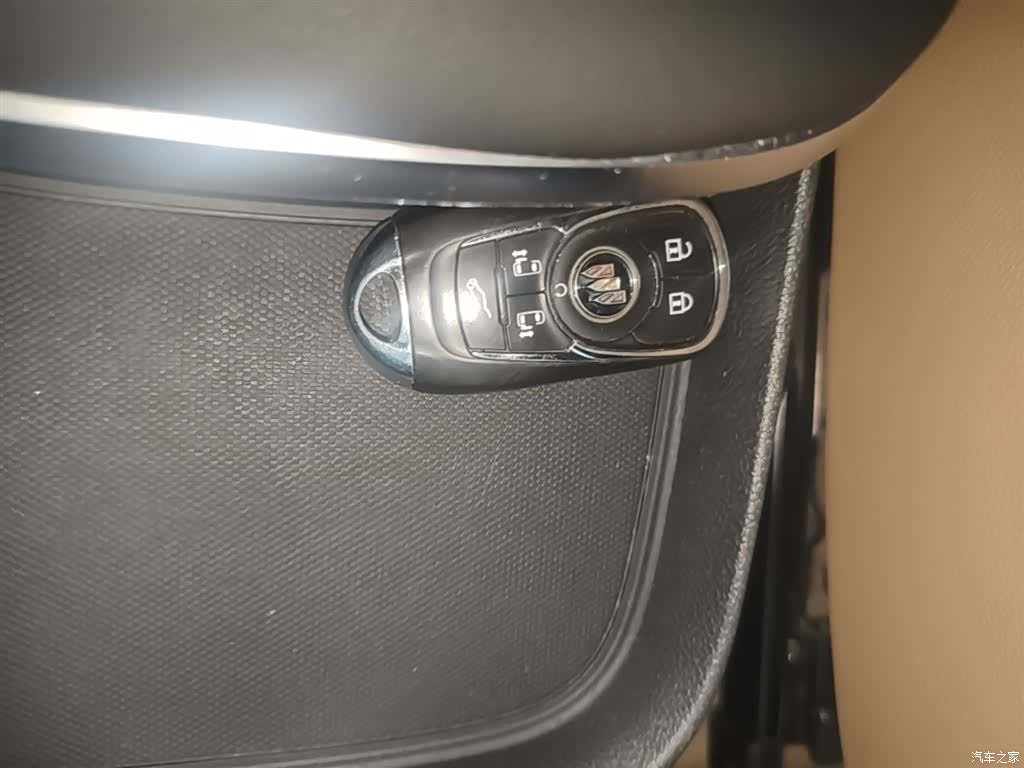 Buick GL8, 2021 9