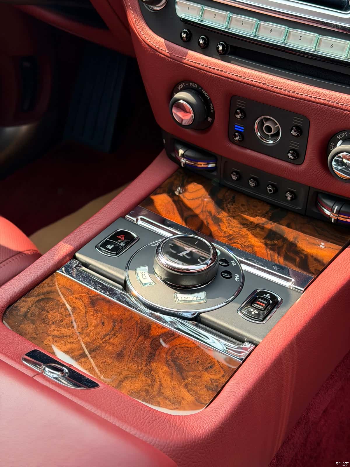 Rolls-Royce Ghost, 2016 20