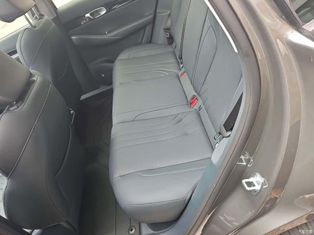 Geely Galaxy E5, 2026 17