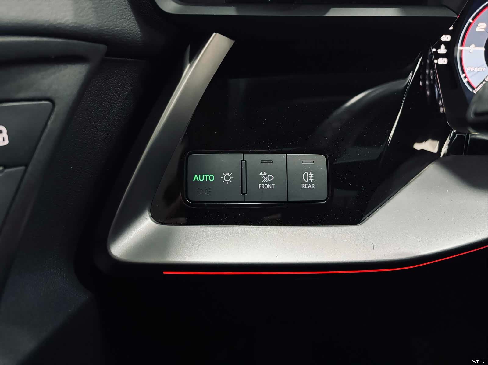 Audi Flying Spur, 2025 10
