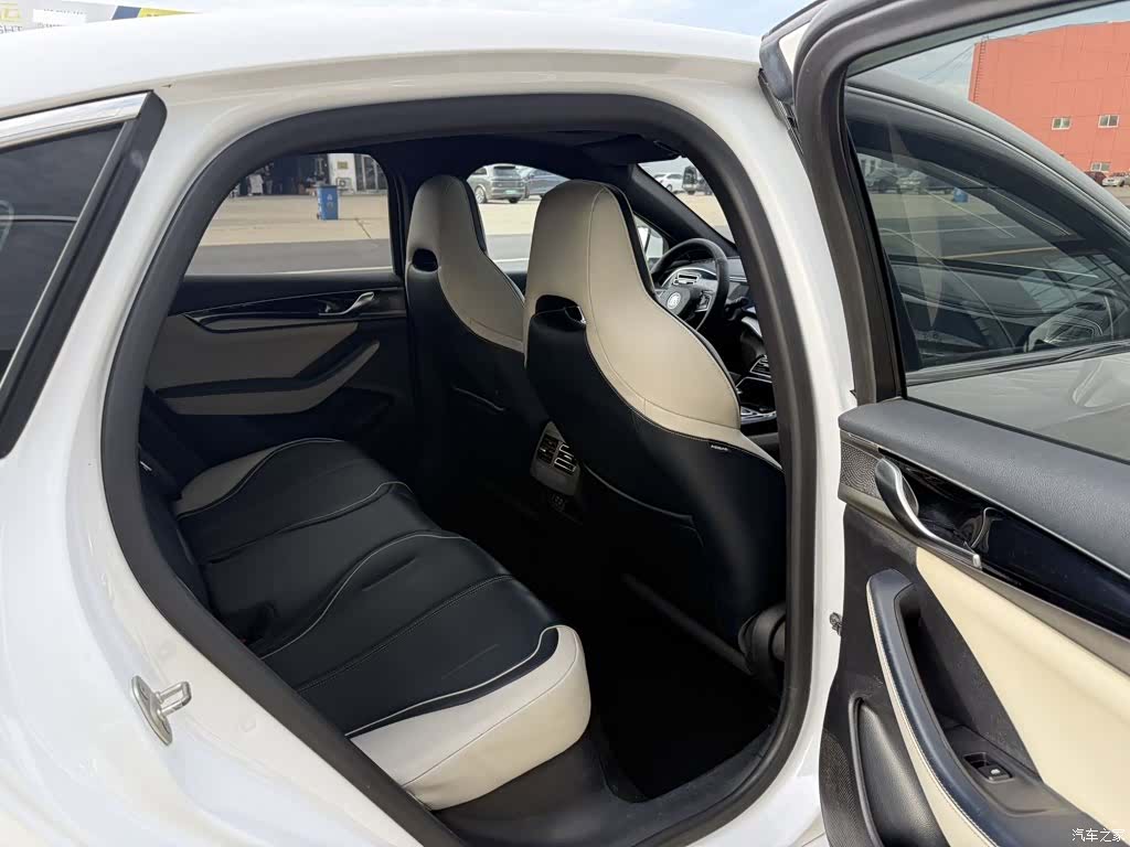 BYD Qin, 2022 15