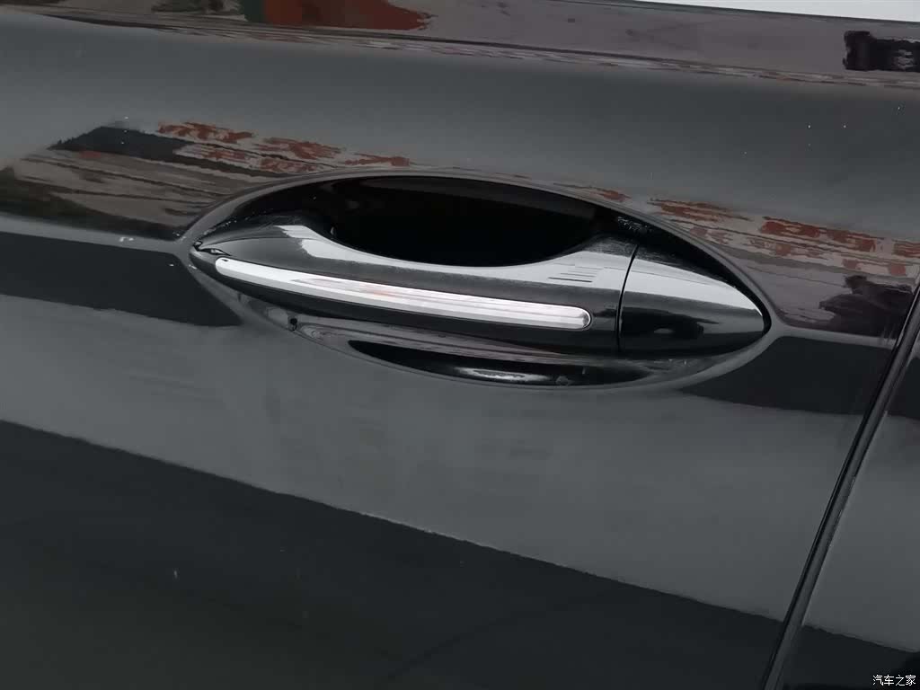 Hongqi H5, 2023 18