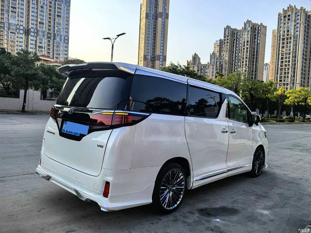 Toyota Alphard, 2013 все фото