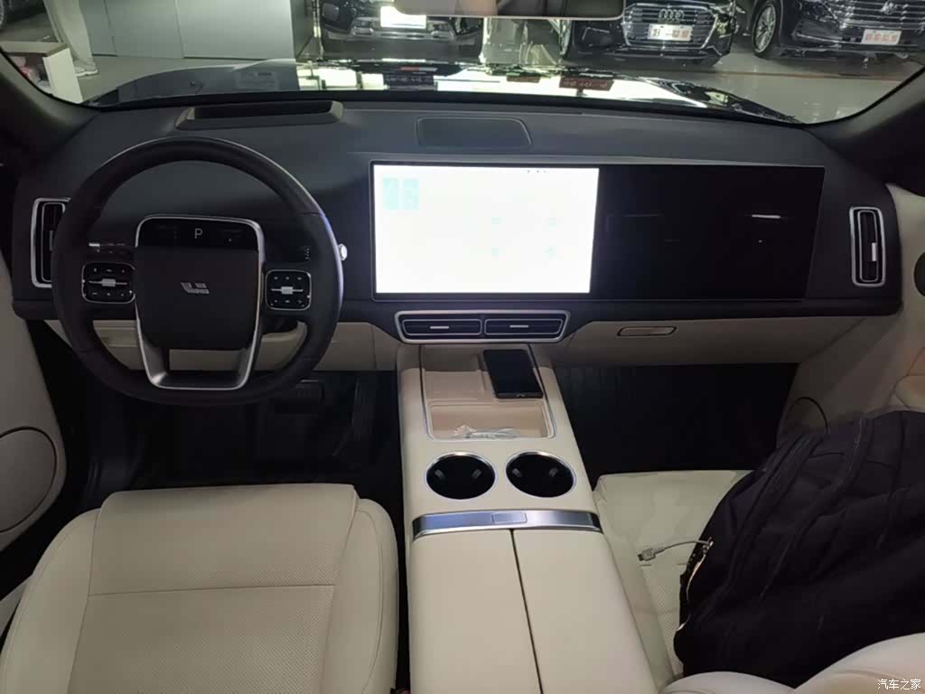 Li Auto L8, 2025 10