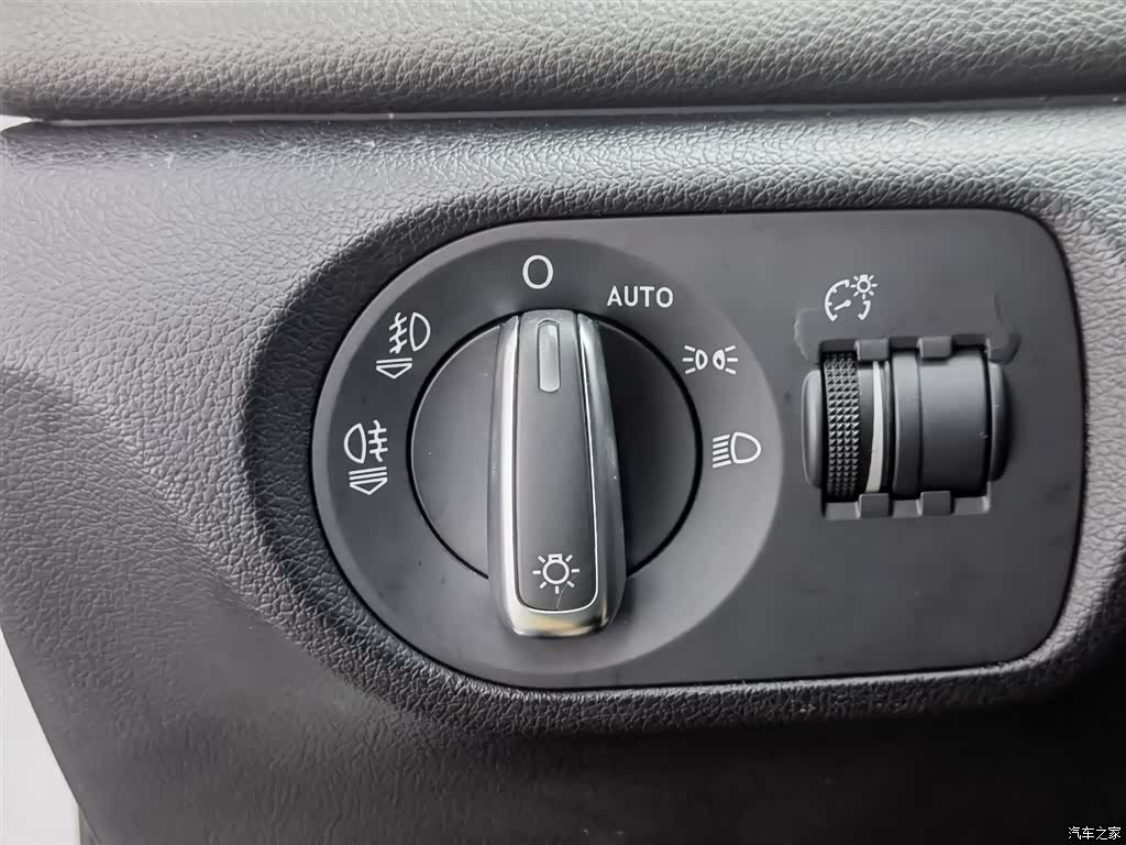 Audi Q3, 2015 21