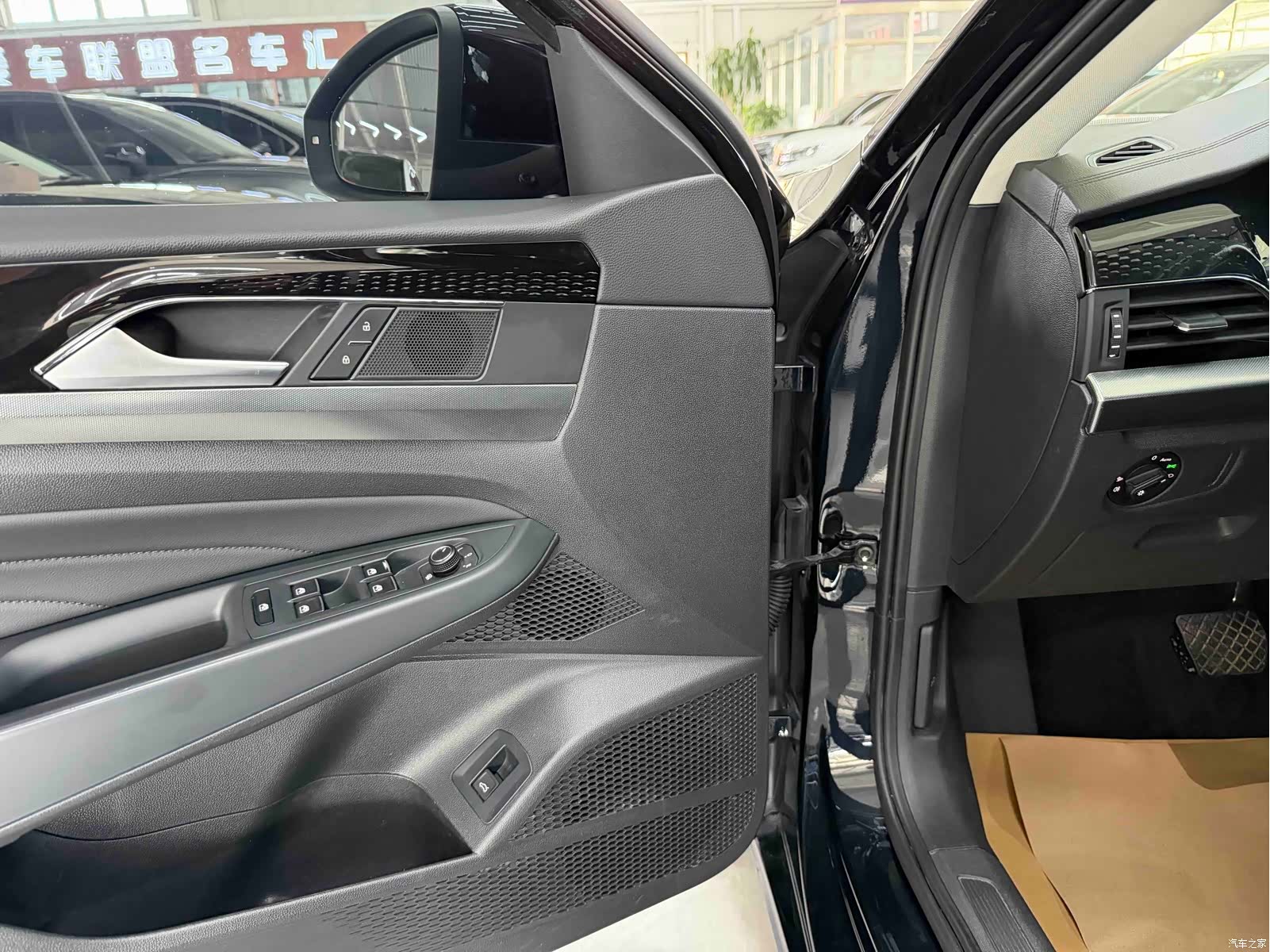 Volkswagen Passat, 2022 9