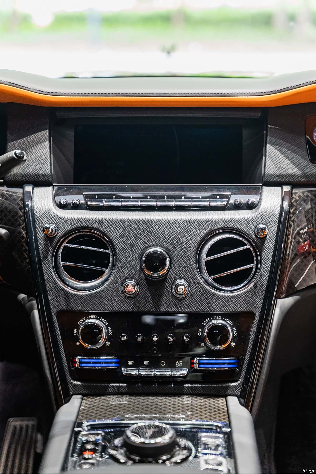 Rolls-Royce Cullinan, 2022 32