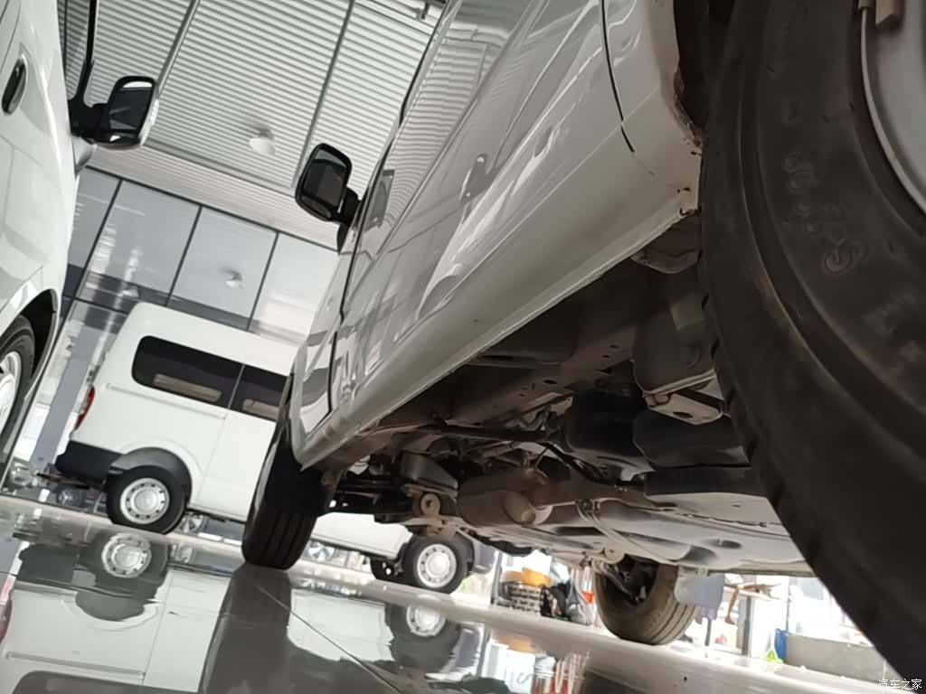 Maxus V80, 2023 22