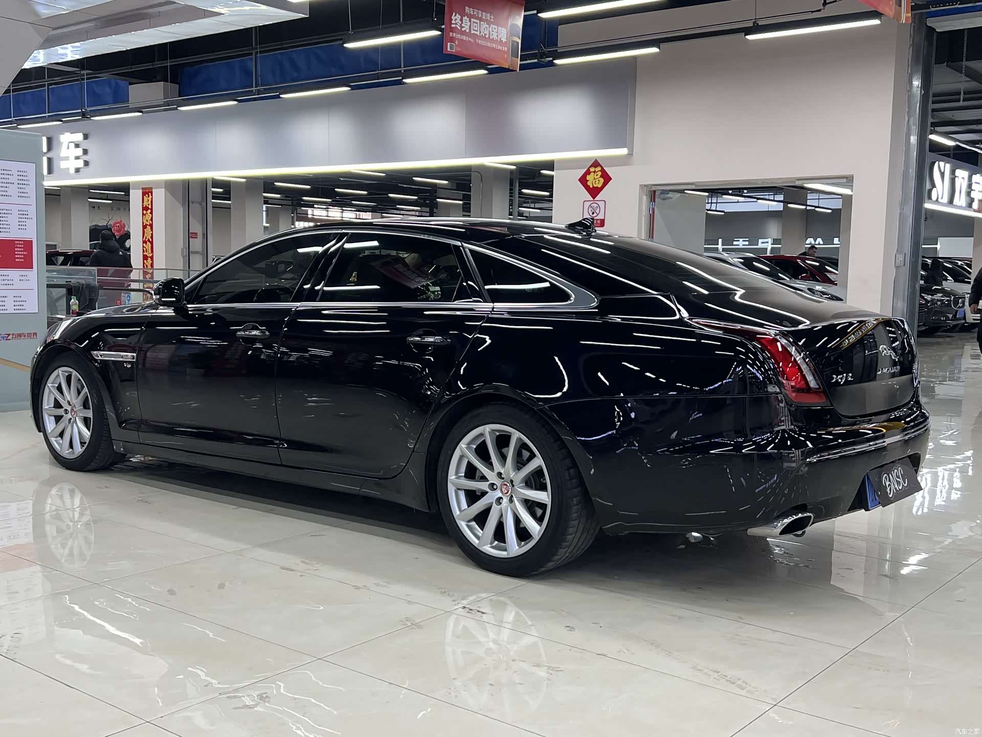 Jaguar XJ, 2014 6