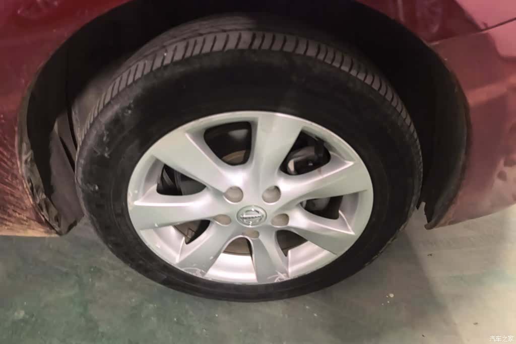Nissan Tiida, 2012 6