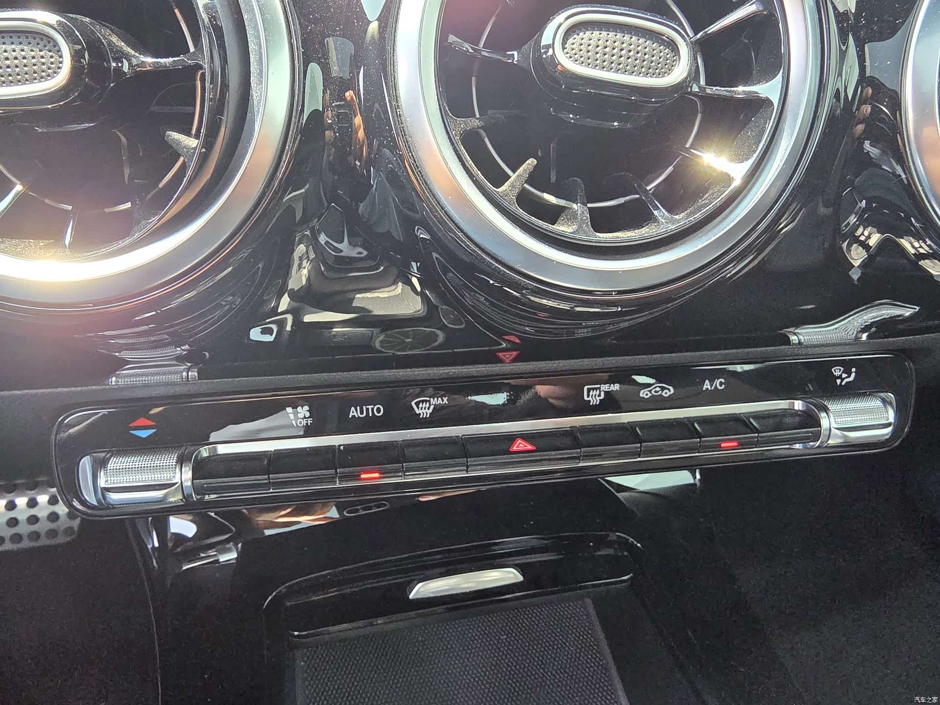 Mercedes-Benz CLA, 2025 17