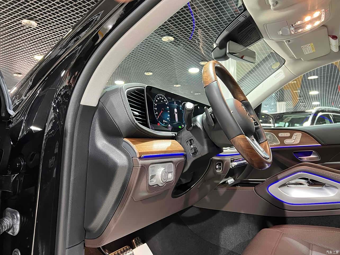 Mercedes-Benz GLS, 2023 10