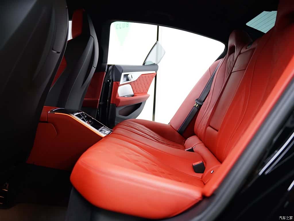 BMW M8, 2022 34