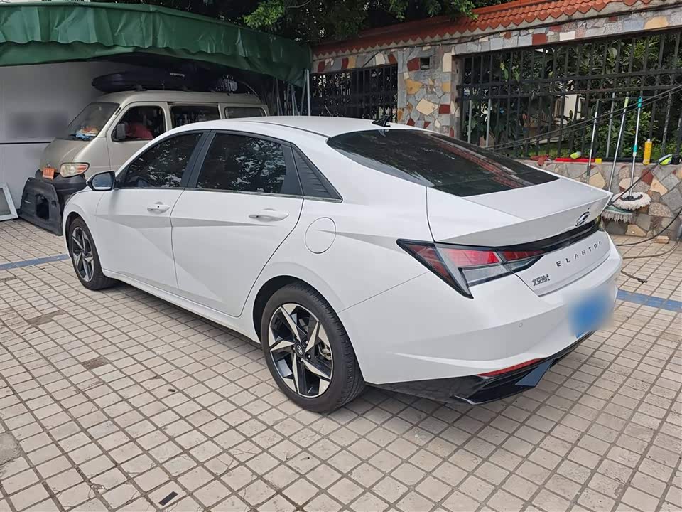 Hyundai Elantra Hyundai Elantra