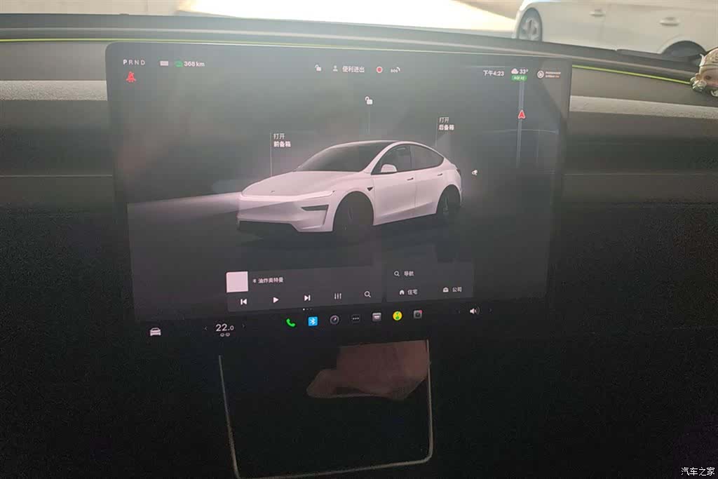 Tesla Model Y, 2025 14