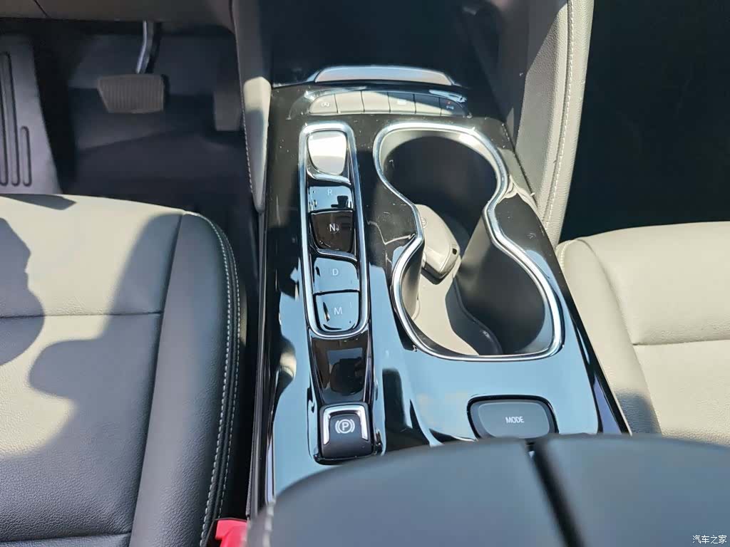 Buick Envision Plus, 2022 9