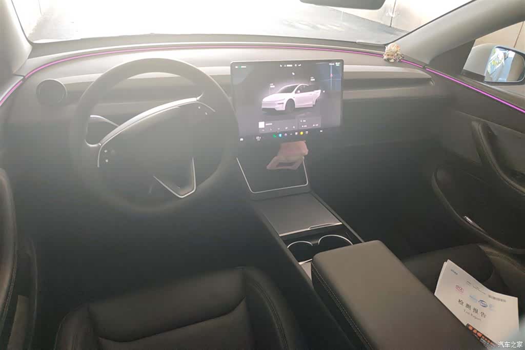 Tesla Model Y, 2025 12