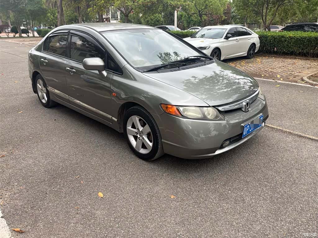 Honda Civic, 2008 3