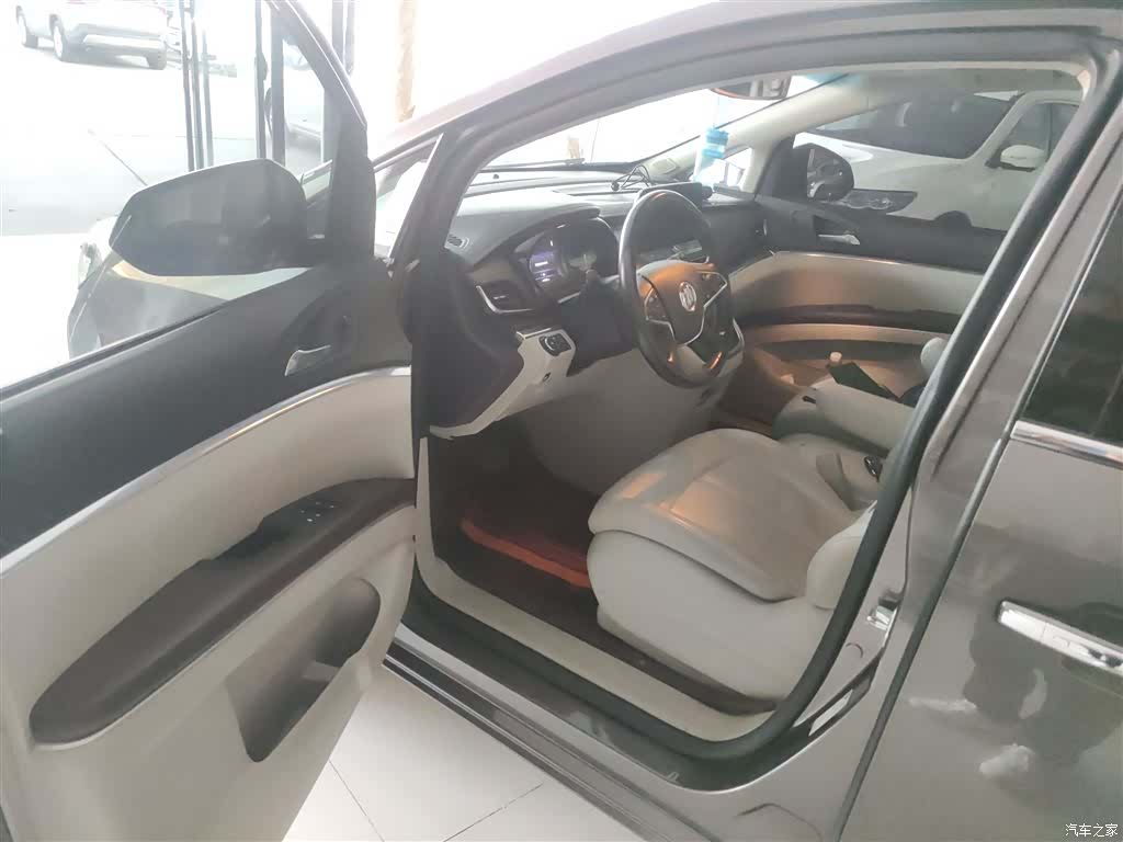 Buick GL8, 2020 13