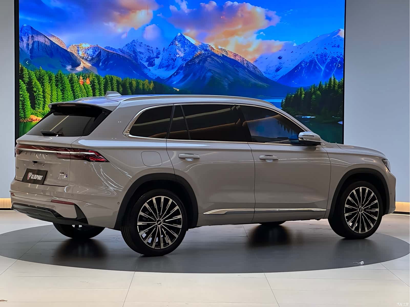 Geely Xingyue L, 2025 4