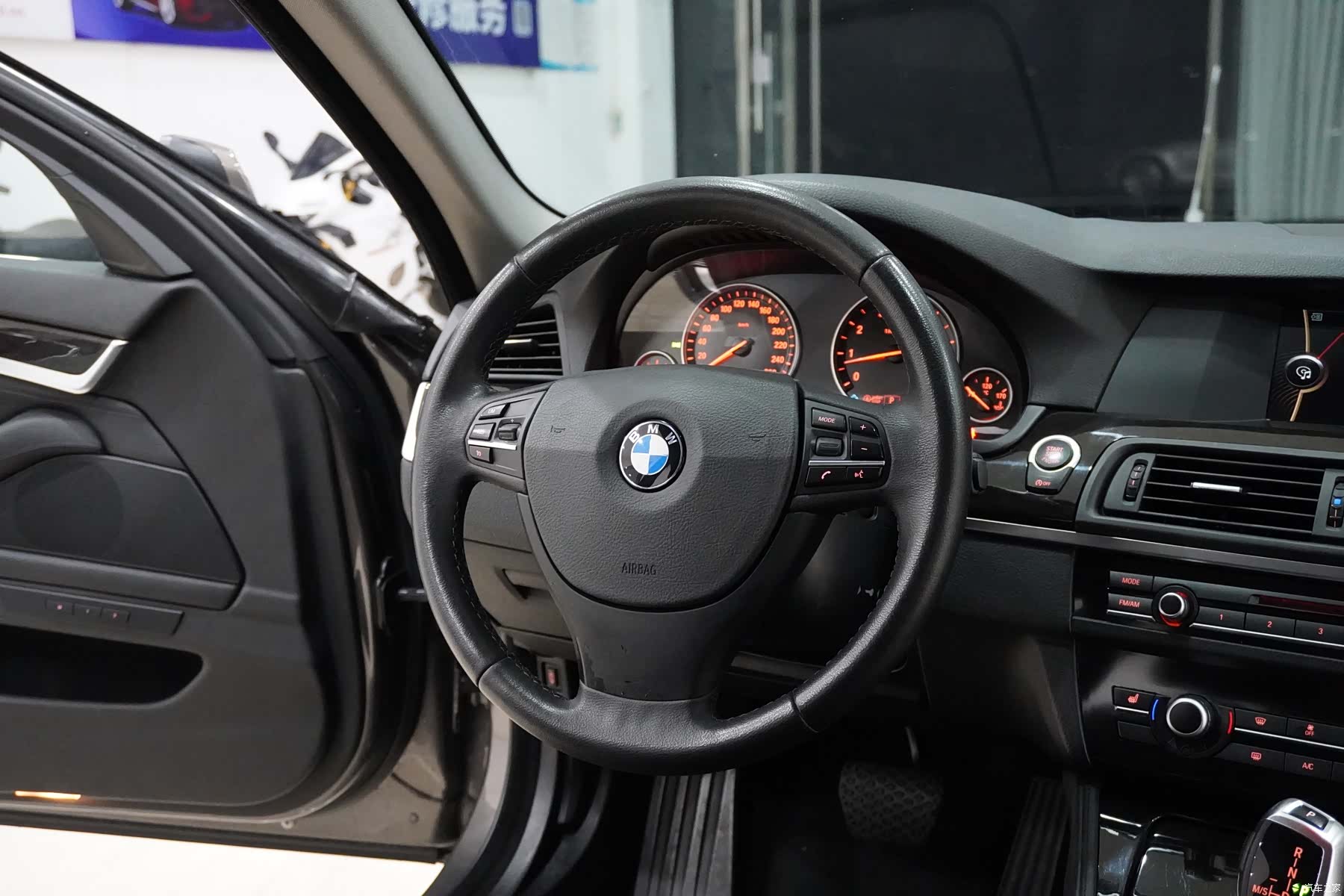 BMW 5 Series, 2013 10