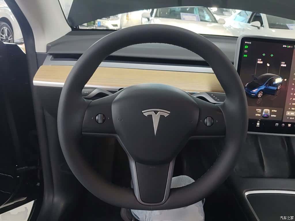 Tesla Model Y, 2023 11