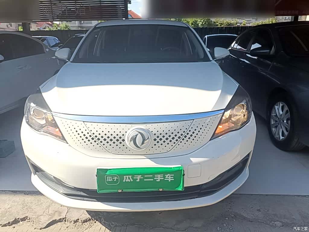 DongFeng E70, 2022 3
