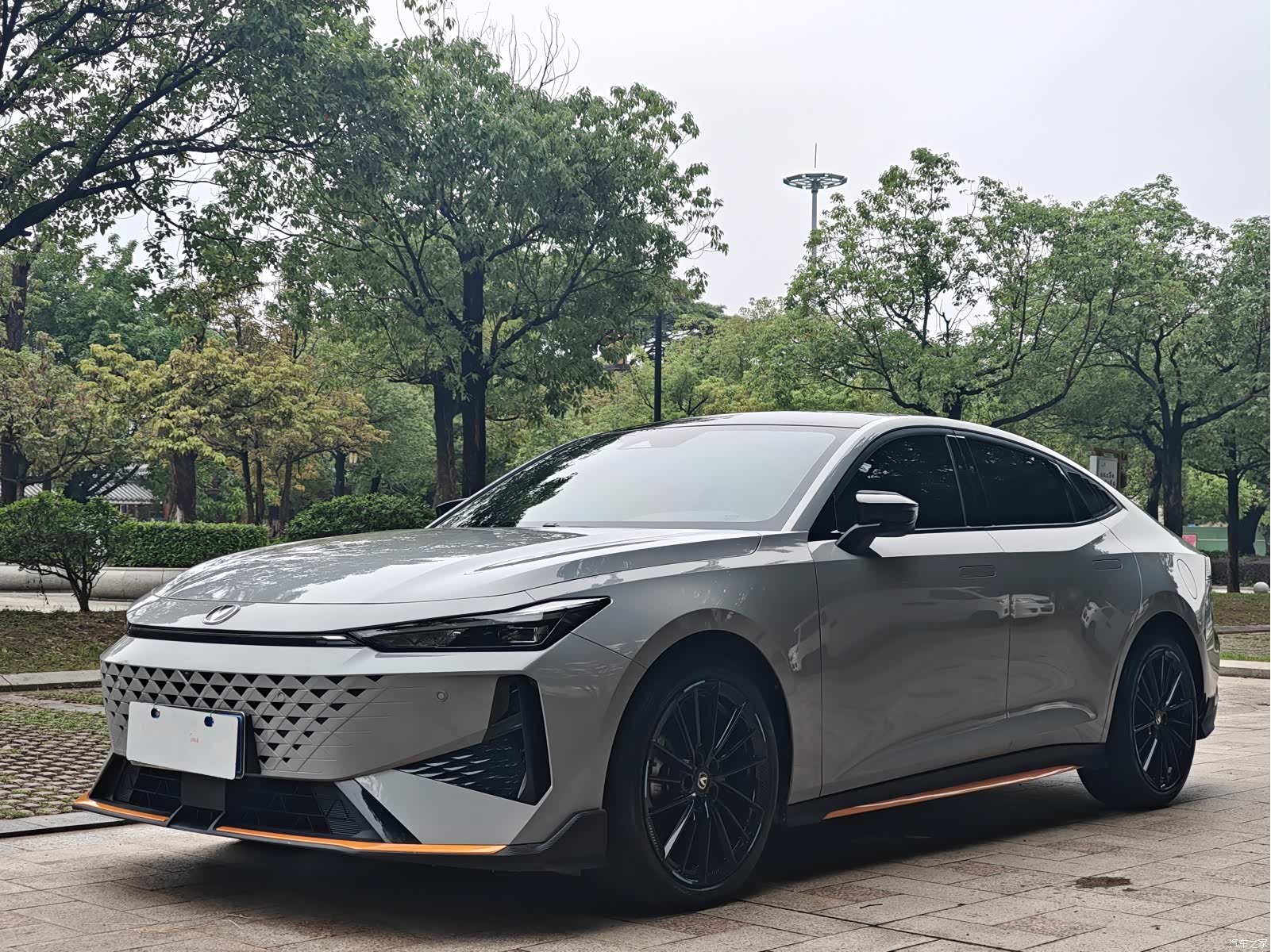 Changan UNI-V, 2024 1