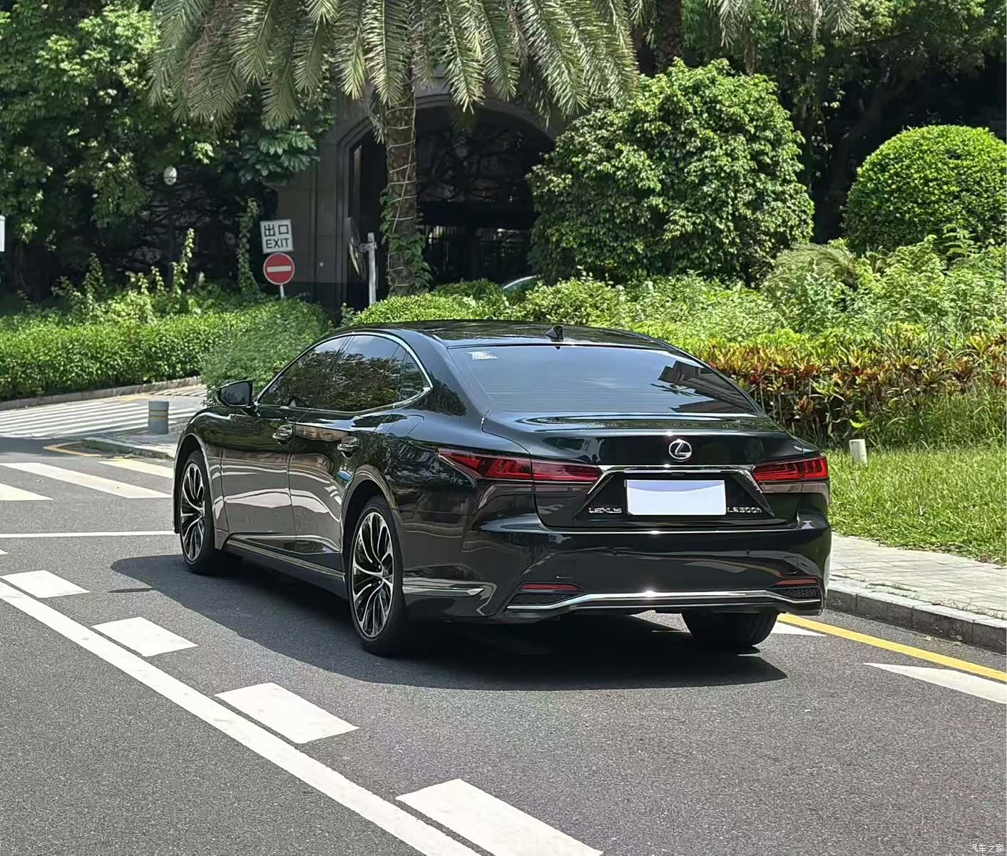 Lexus LS, 2021 16