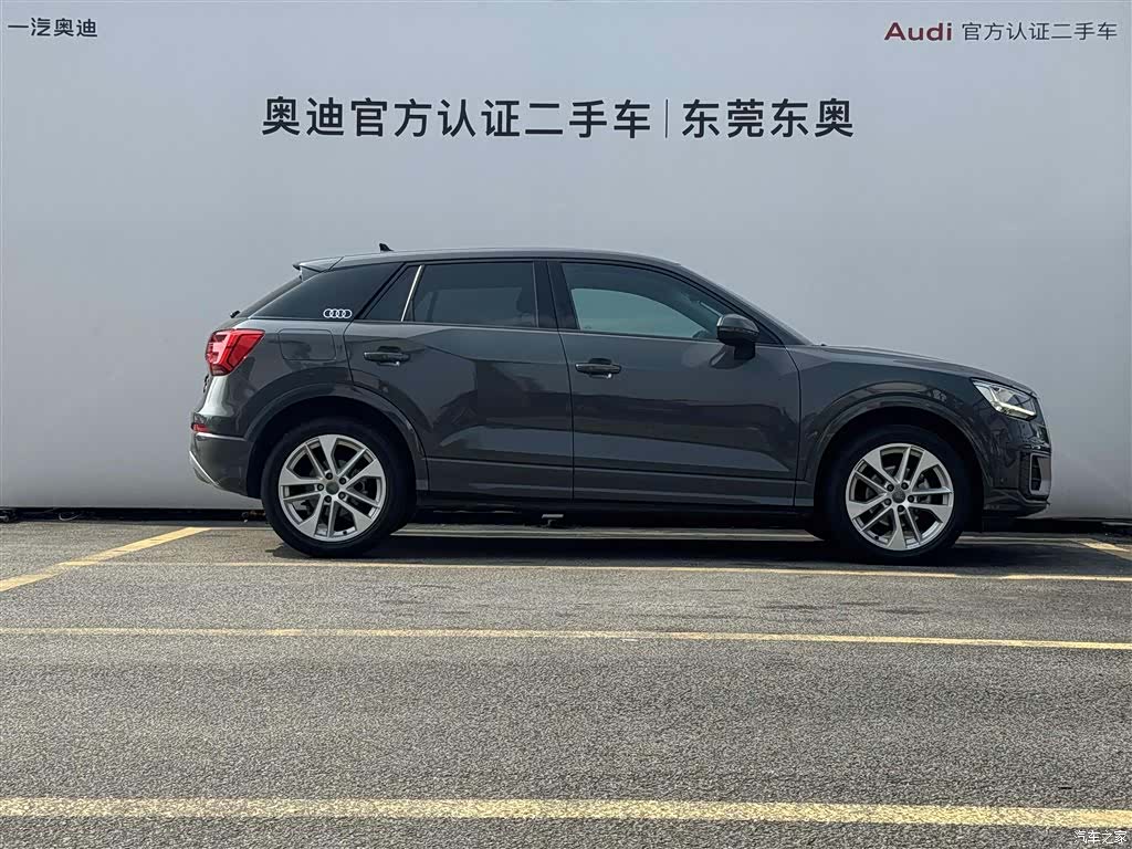 Audi Q2L, 2021 3