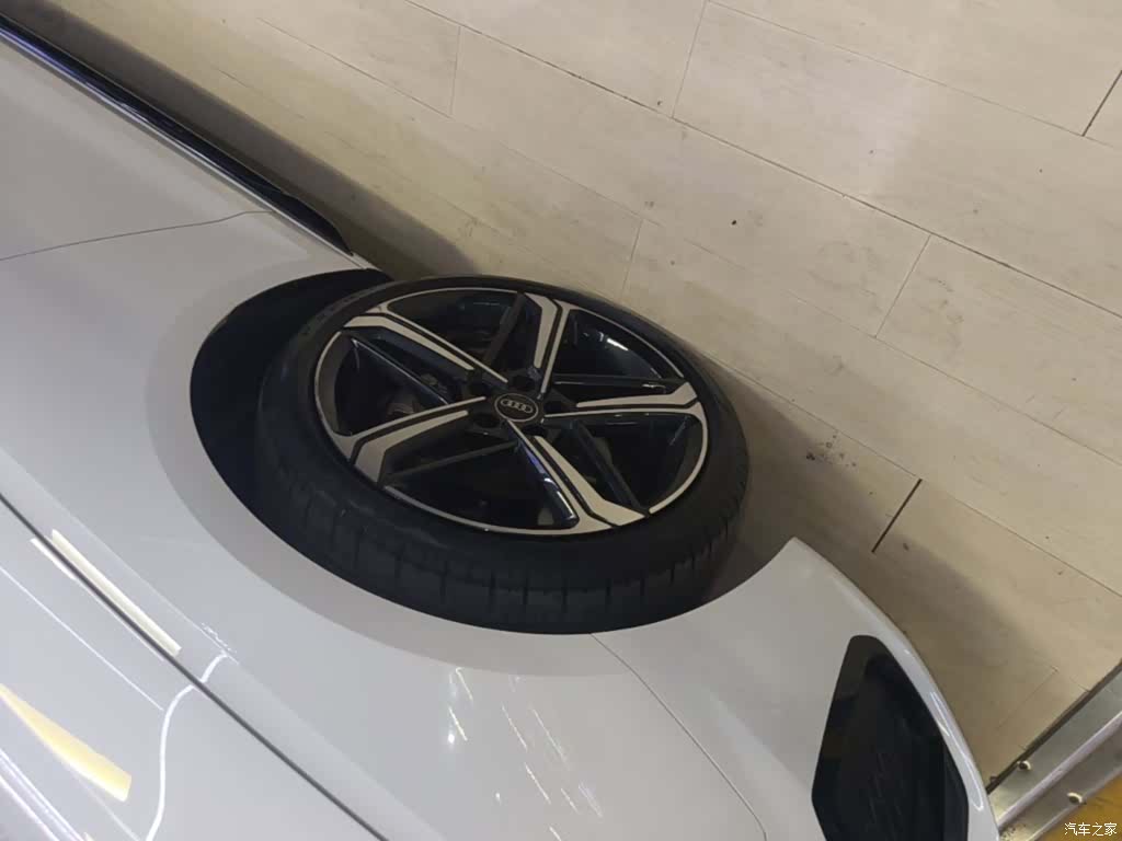 Audi A4L, 2024 23