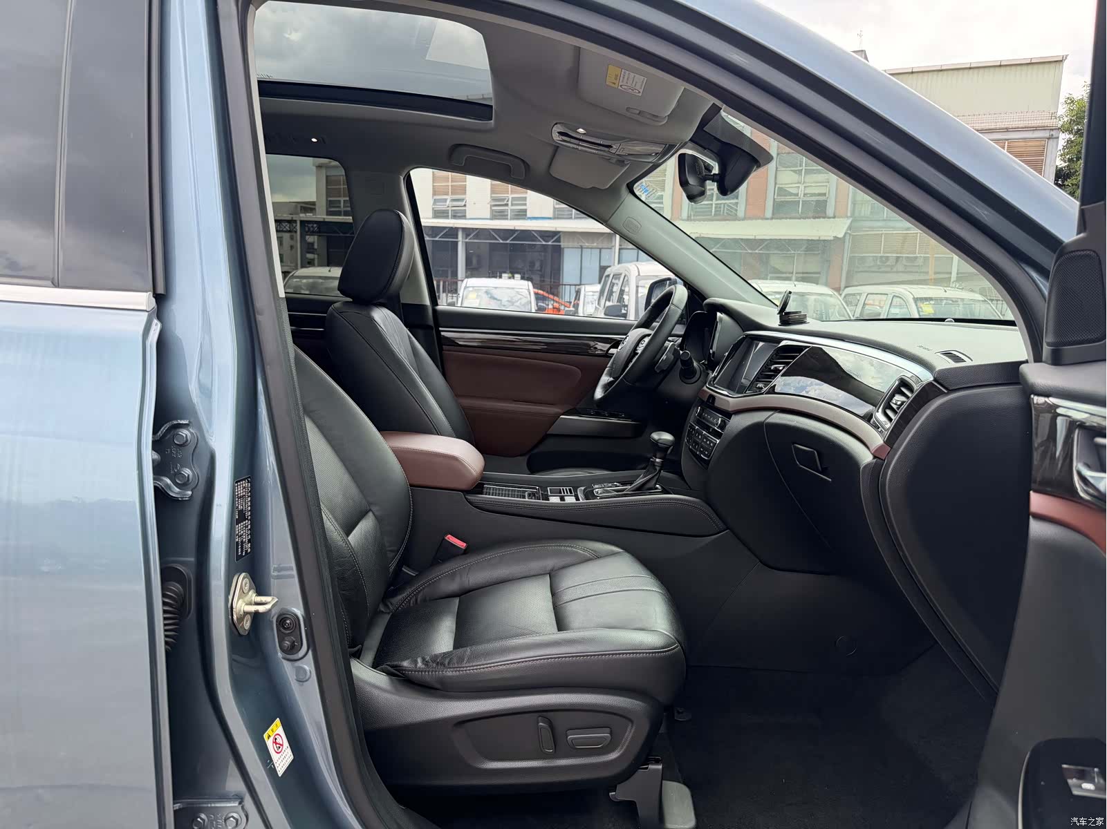 Trumpchi GS8, 2017 23