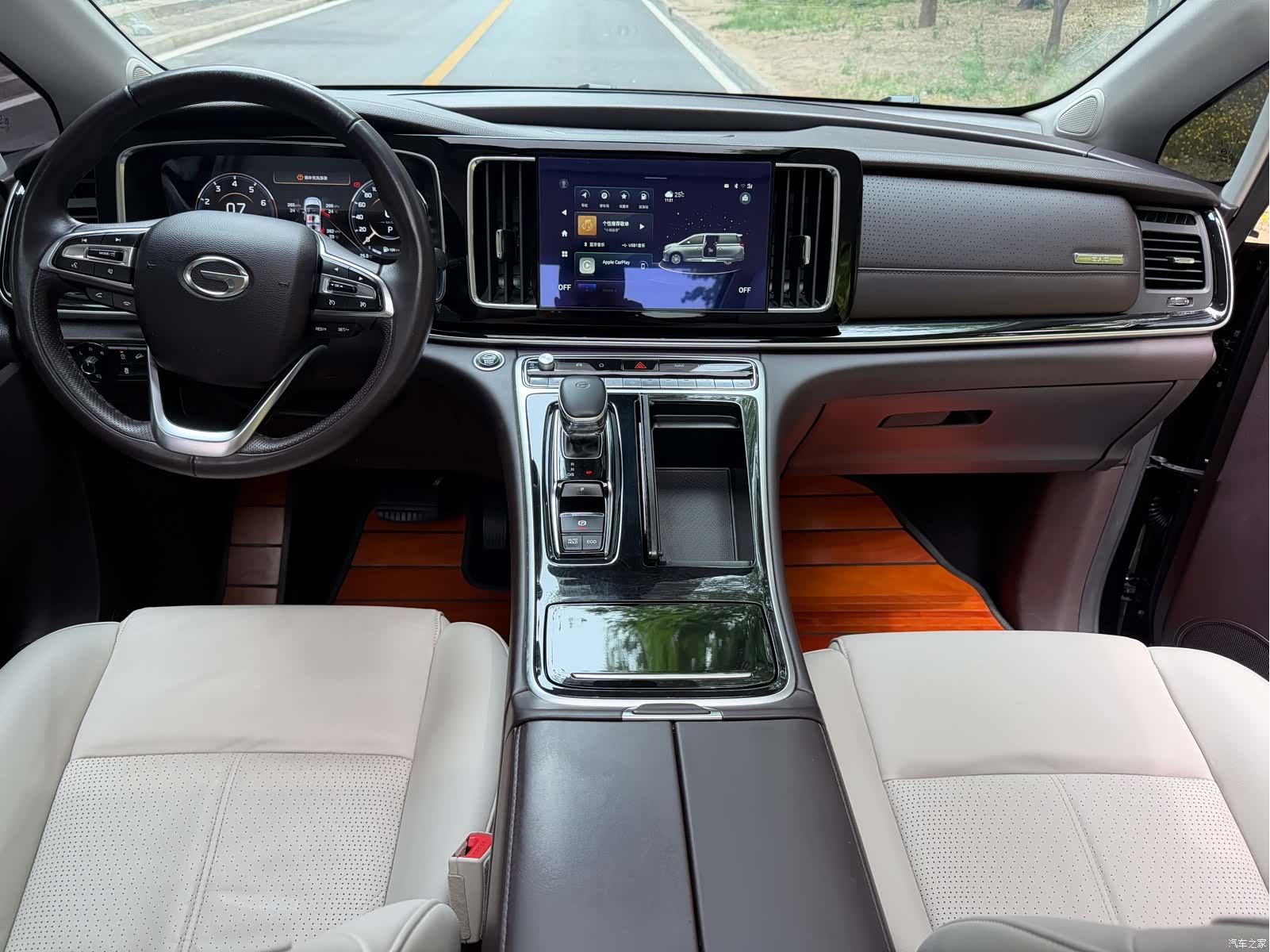 Trumpchi M8, 2022 13