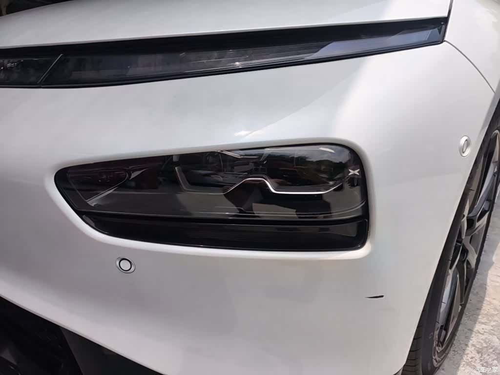 Xpeng P7, 2022 24