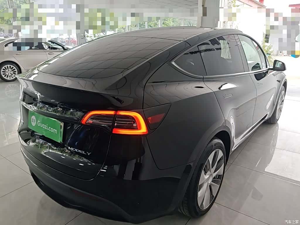 Tesla Model Y, 2023 7