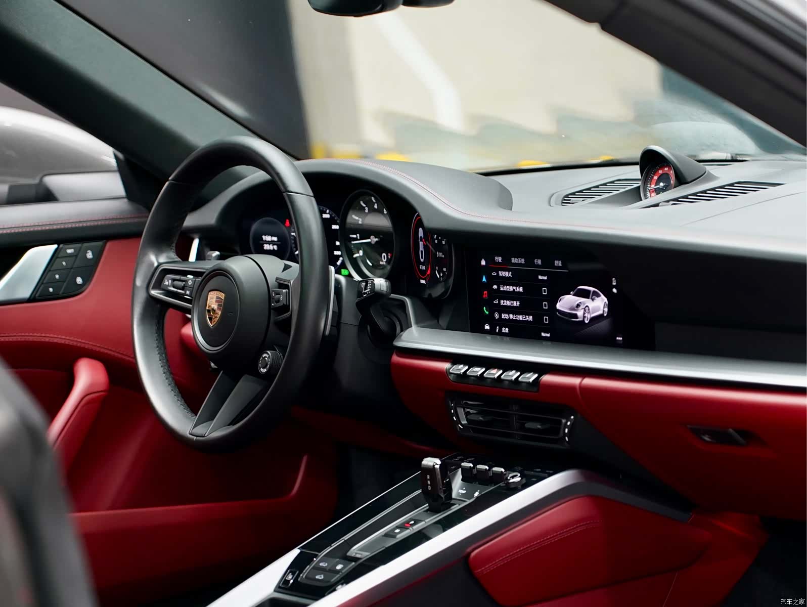 Porsche 911, 2023 10