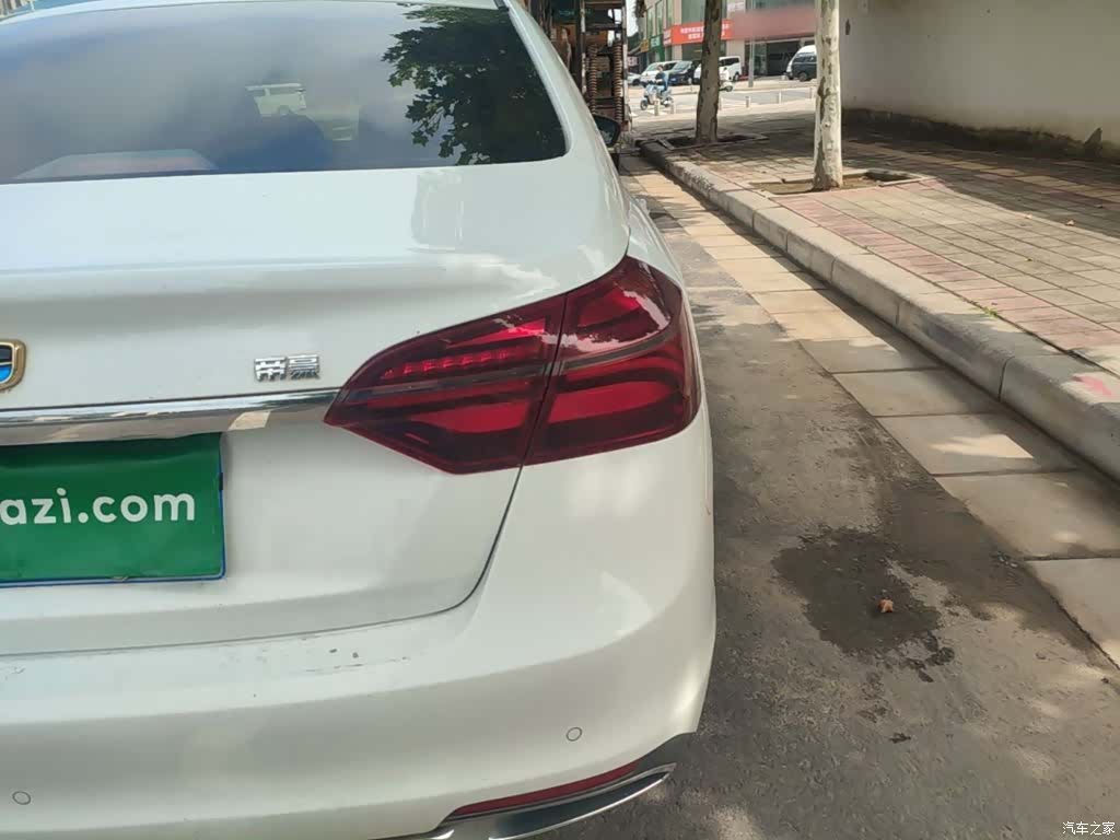 Geely Emgrand, 2018 8