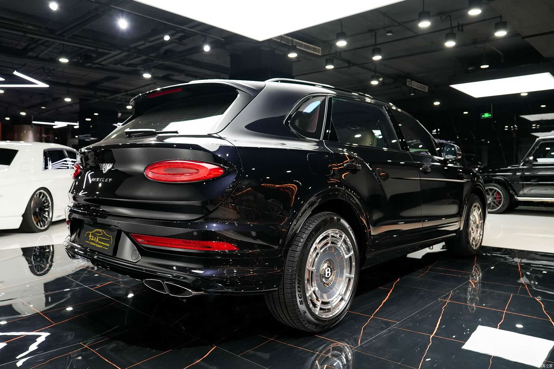 Bentley Bentayga, 2023 6