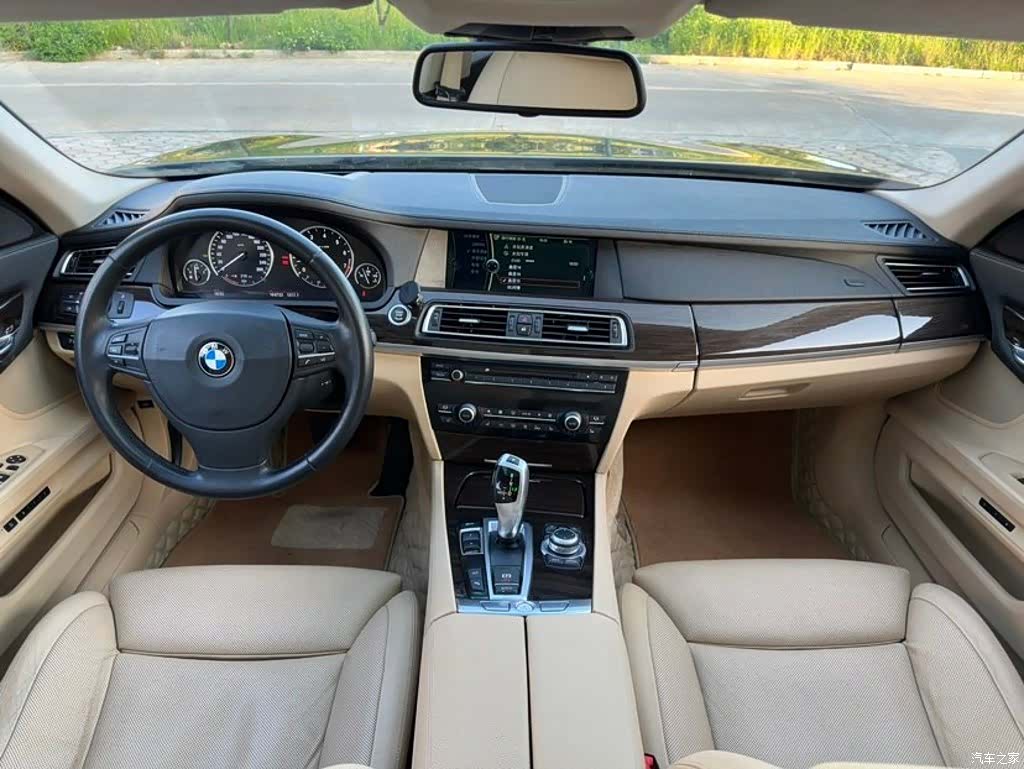 BMW 7 Series, 2009 9