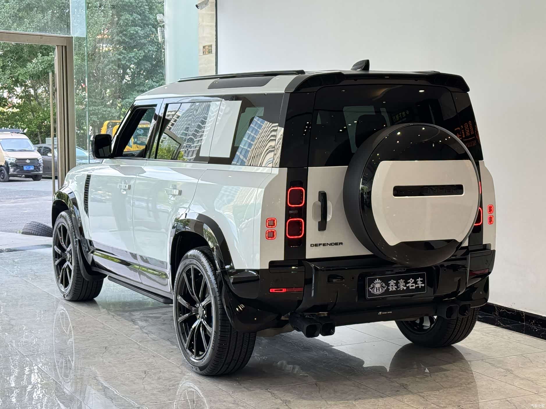 Land Rover Defender, 2025 20