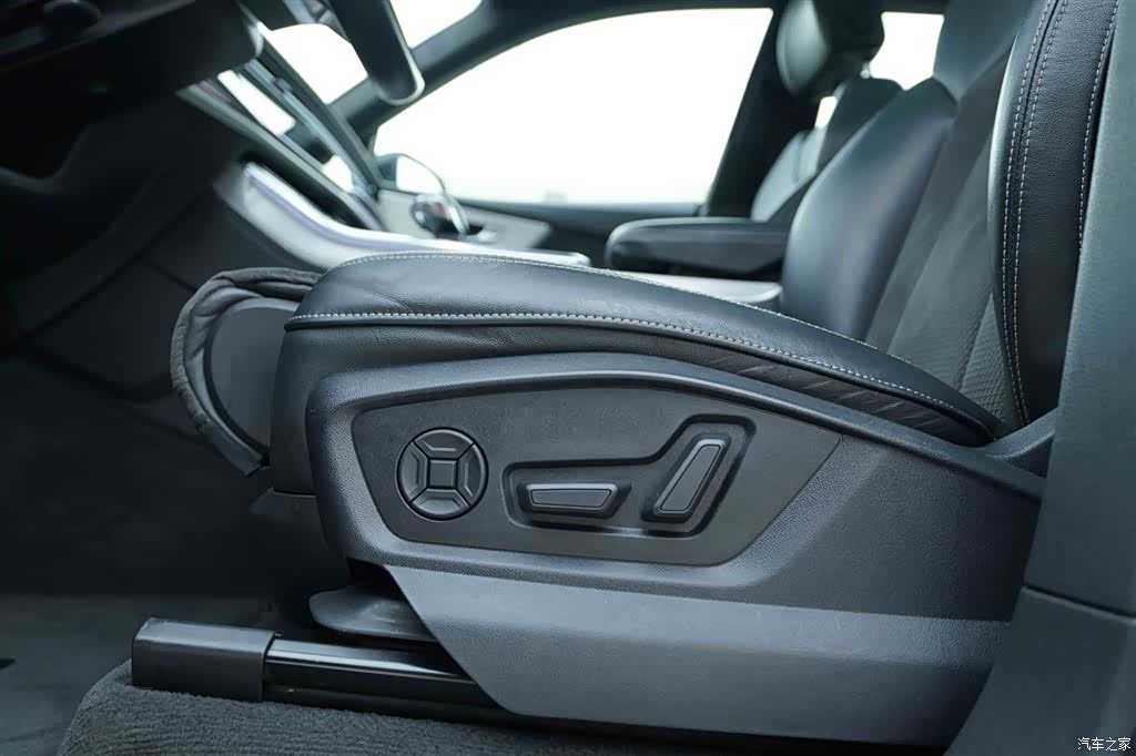 Audi Q8, 2020 13