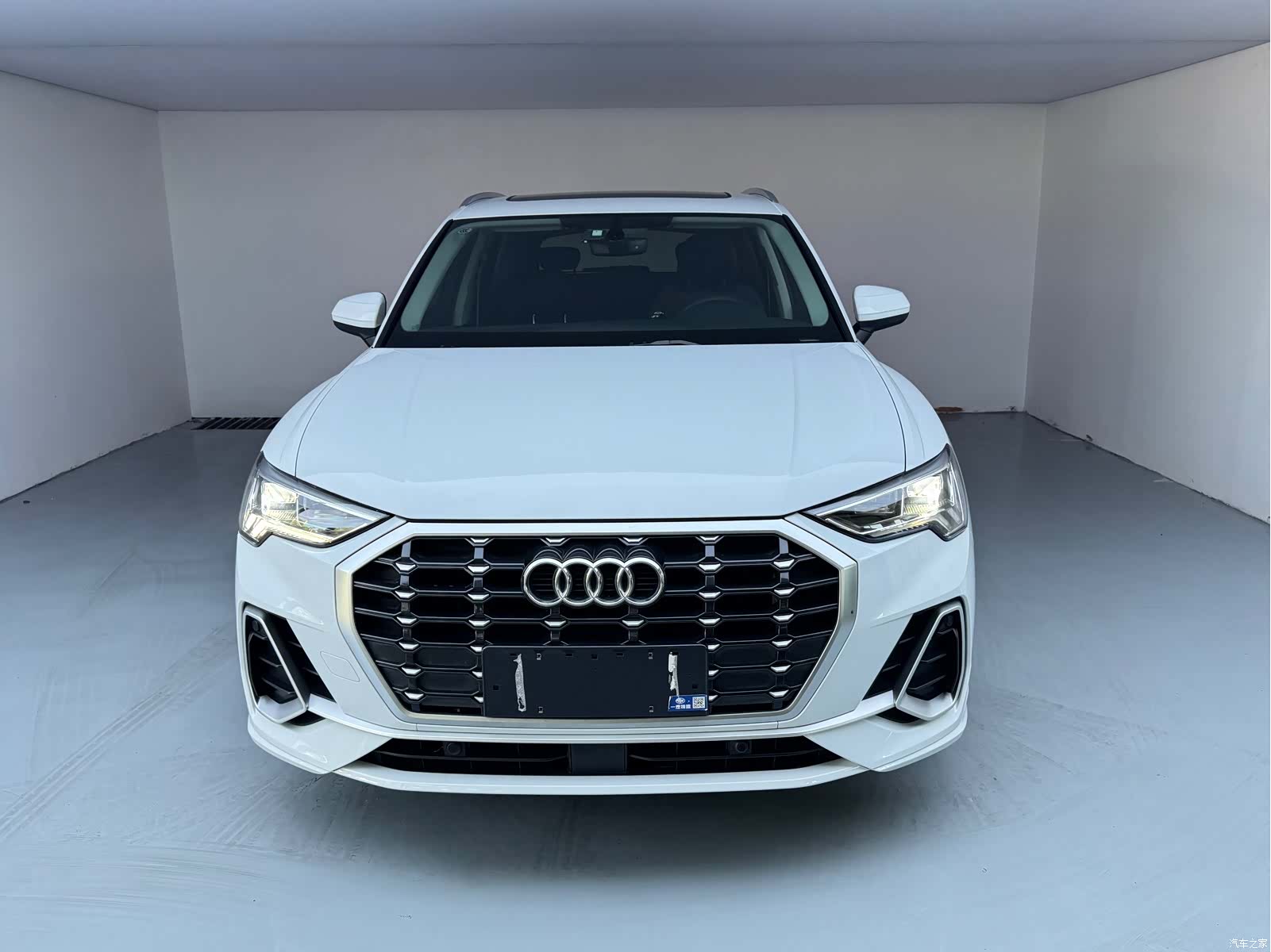 Audi Q3, 2022 2