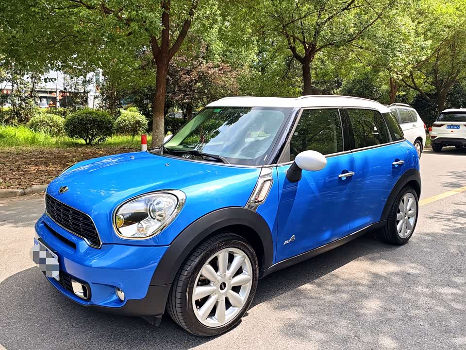 MINI COUNTRYMAN