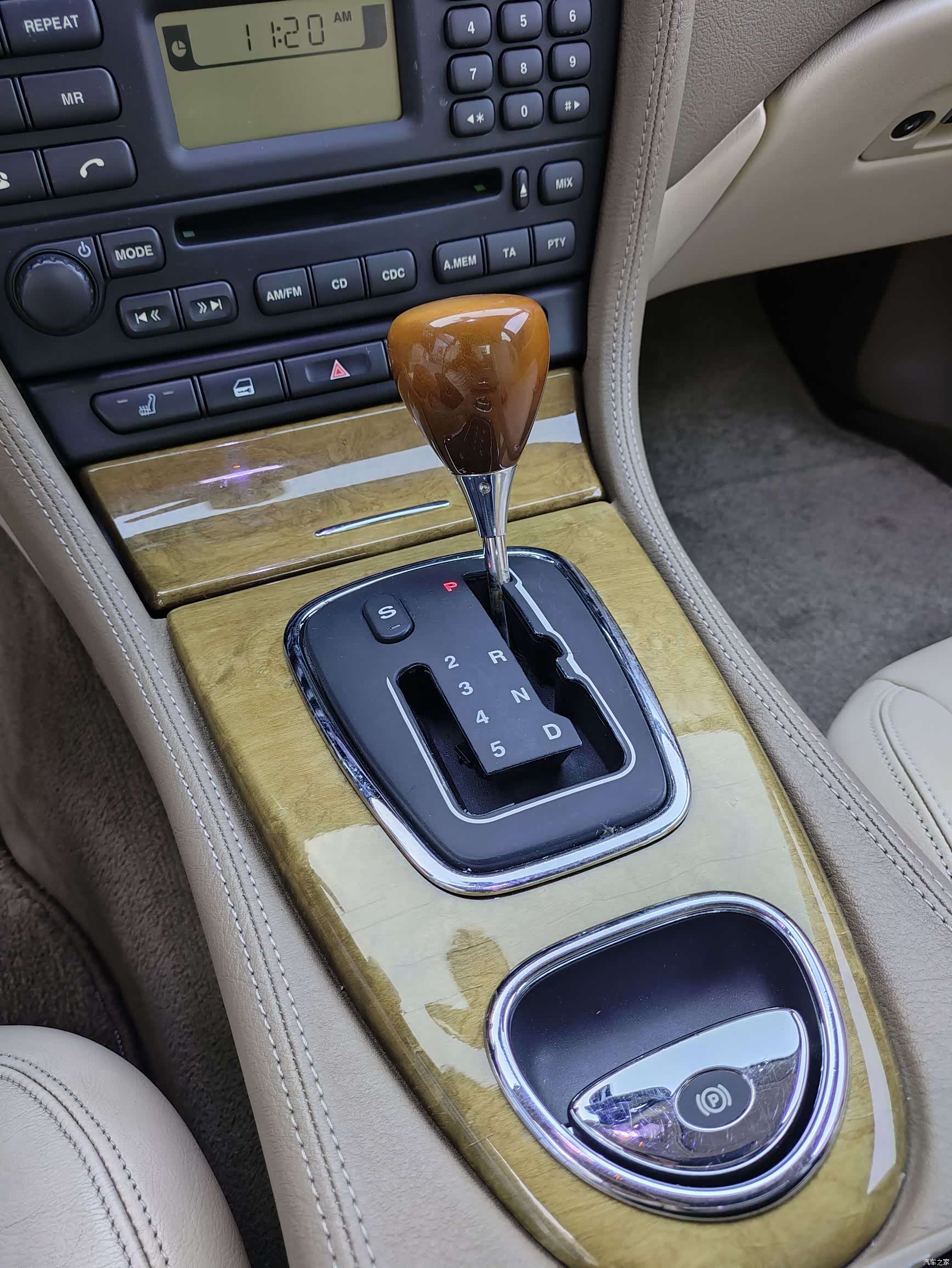 Jaguar S-TYPE, 2004 17