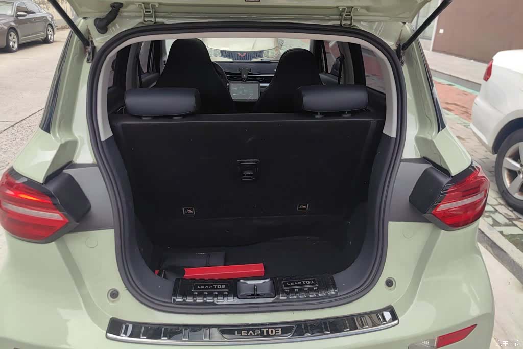 Leapmotor T03, 2022 4
