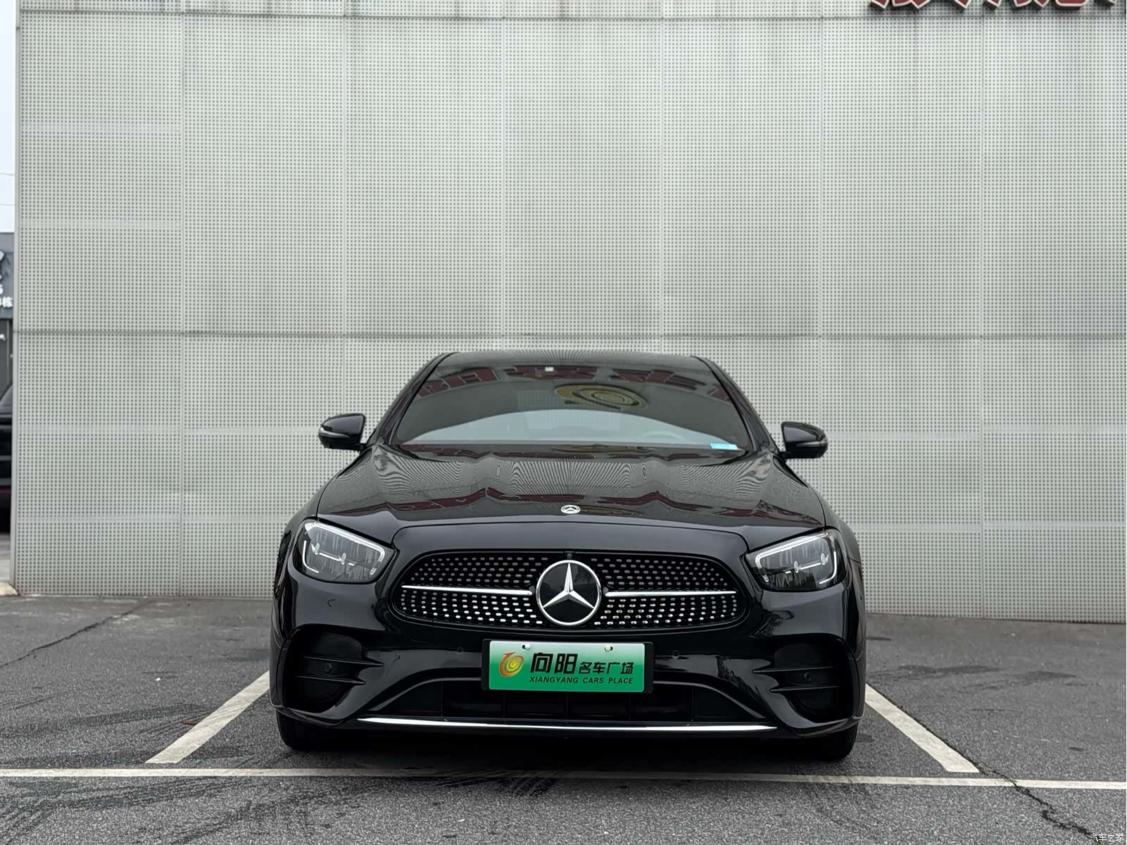 Mercedes-Benz E-Class, 2023 44
