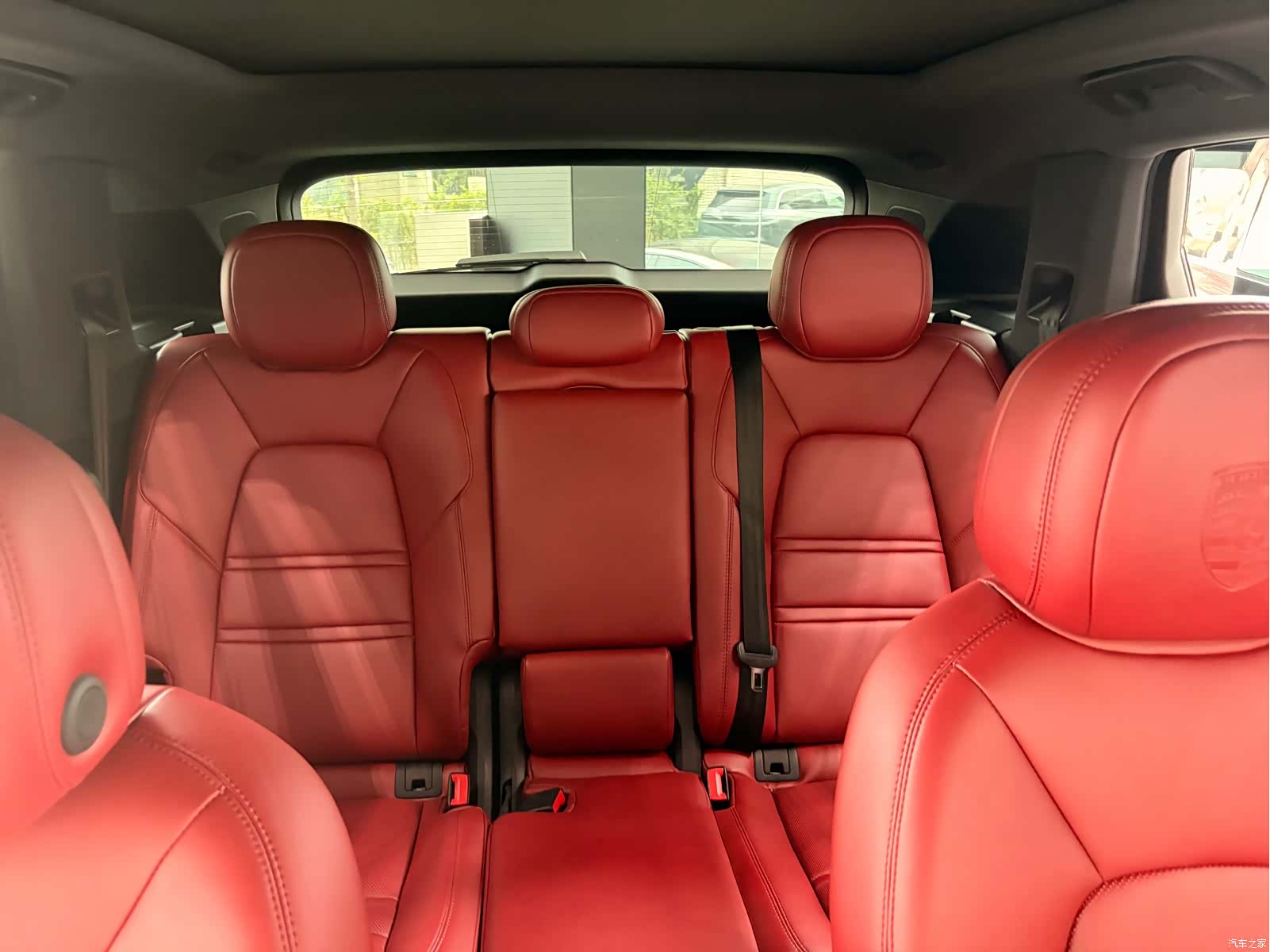 Porsche Cayenne, 2018 все фото